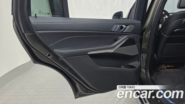 BMW X7 xDrive 40i M Sport 7STR