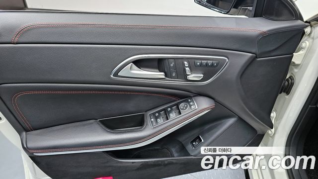 Mercedes-Benz CLA-Class CLA45 AMG 4MATIC