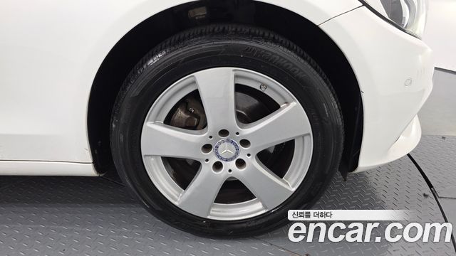 Mercedes-Benz C-Class C200