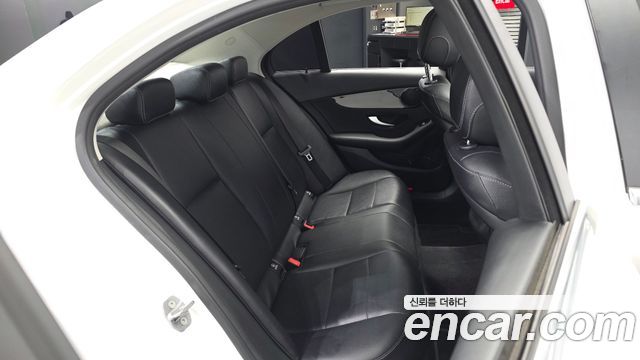 Mercedes-Benz C-Class C200