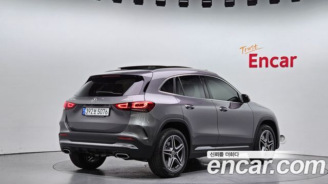 Mercedes-Benz GLA-Class GLA250 4MATIC