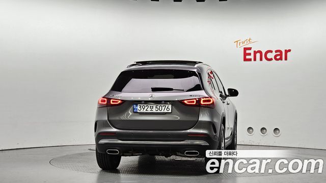 Mercedes-Benz GLA-Class GLA250 4MATIC