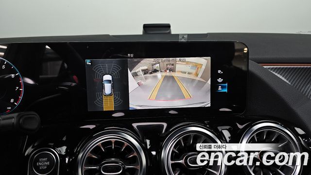 Mercedes-Benz GLA-Class GLA250 4MATIC