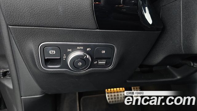 Mercedes-Benz GLA-Class GLA250 4MATIC