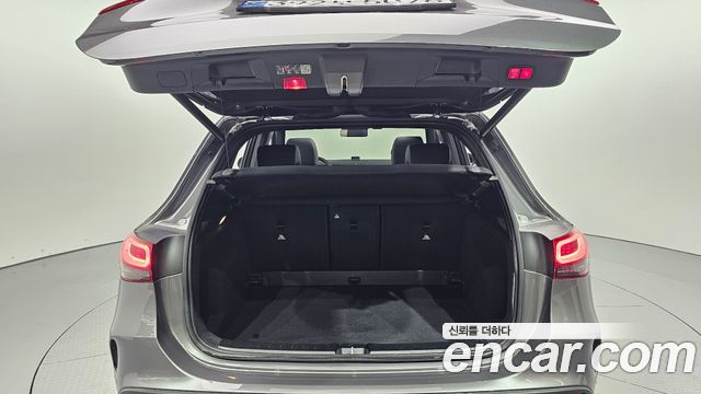 Mercedes-Benz GLA-Class GLA250 4MATIC