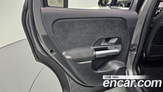 Mercedes-Benz GLA-Class GLA250 4MATIC