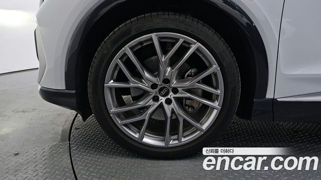 Audi Q4 e-tron 45 Premium