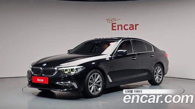 BMW 5-Series 520i Luxury