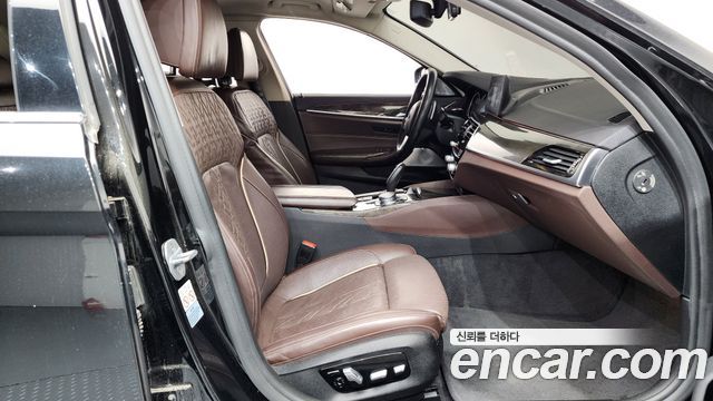 BMW 5-Series 540i xDrive Luxury Plus