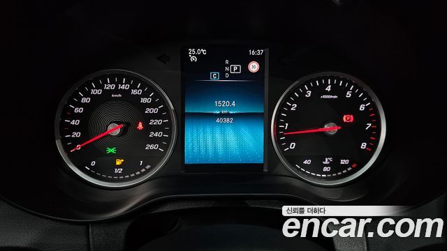 Mercedes-Benz C-Class C200