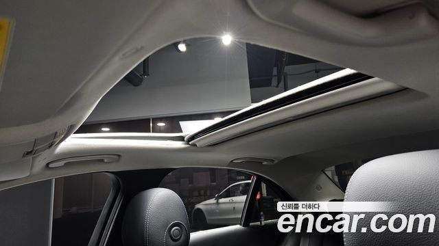 Mercedes-Benz C-Class C200