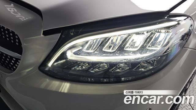 Mercedes-Benz C-Class C200