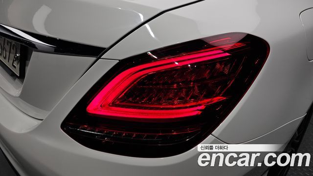 Mercedes-Benz C-Class C200