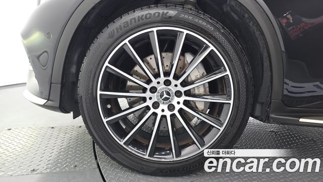 Mercedes-Benz GLC-Class GLC300 4MATIC AMG Line