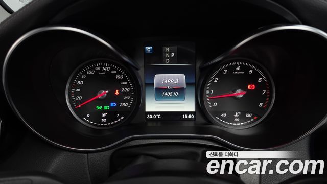 Mercedes-Benz GLC-Class GLC300 4MATIC AMG Line