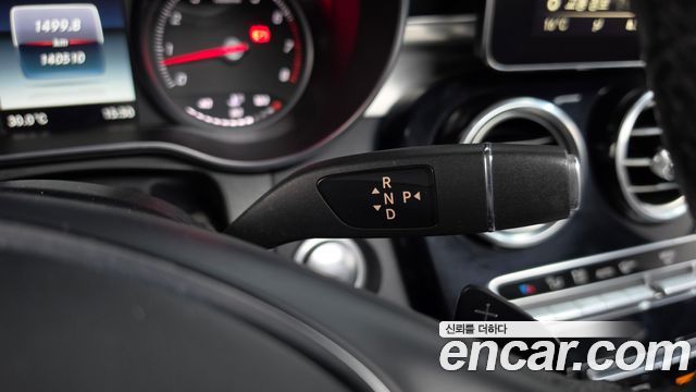Mercedes-Benz GLC-Class GLC300 4MATIC AMG Line
