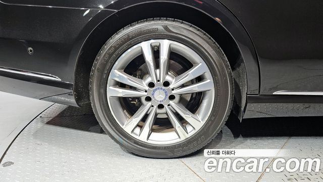 Mercedes-Benz E-Class E220 Bluetec Avantgarde