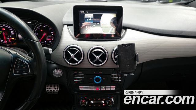 Mercedes-Benz B-Class B200 d