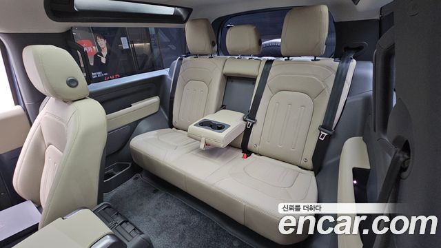 Land Rover Defender 90 D250 SE