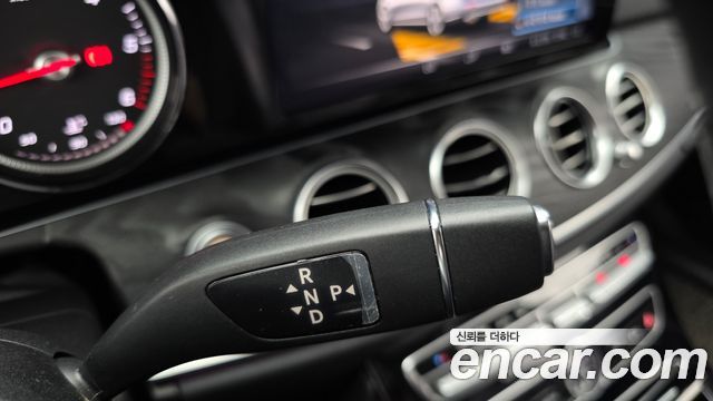 Mercedes-Benz E-Class E220d Avantgarde