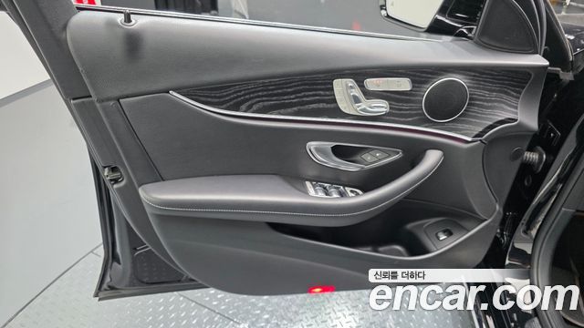 Mercedes-Benz E-Class E220d Avantgarde