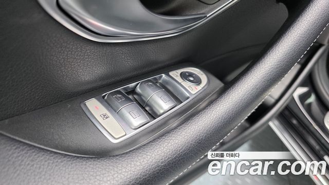 Mercedes-Benz E-Class E220d Avantgarde