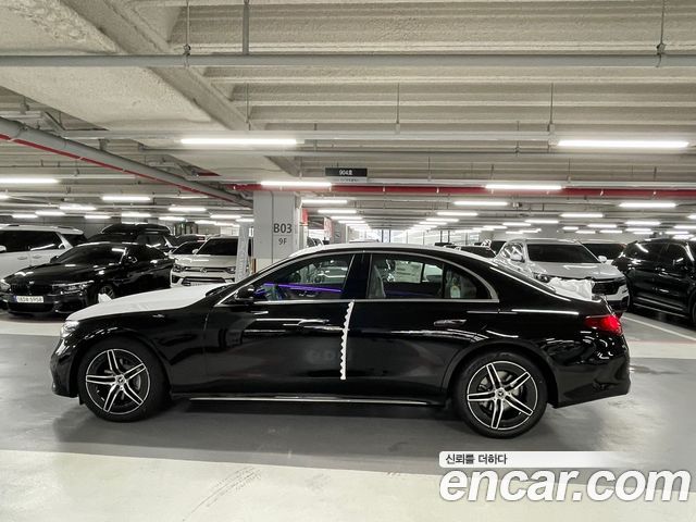 Mercedes-Benz E-Class E300 4MATIC AMG Line