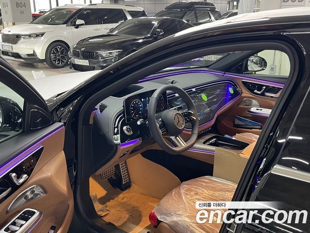 Mercedes-Benz E-Class E300 4MATIC AMG Line