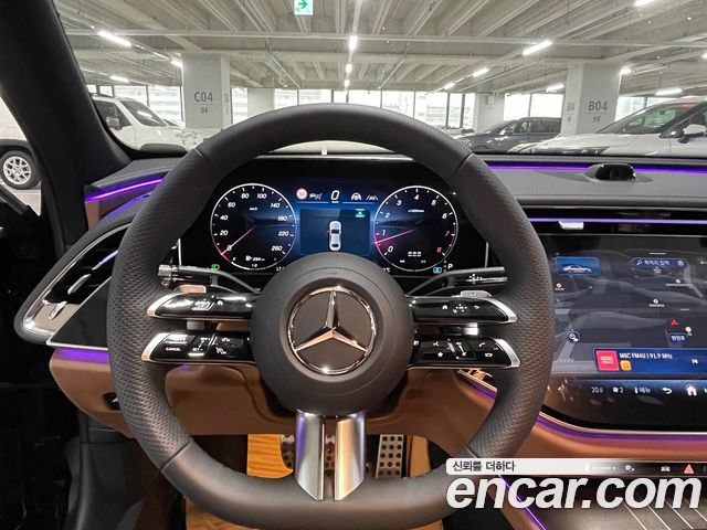 Mercedes-Benz E-Class E300 4MATIC AMG Line