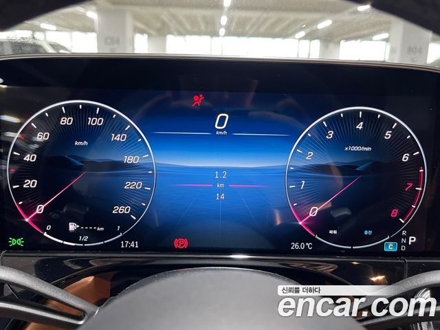 Mercedes-Benz E-Class E300 4MATIC AMG Line