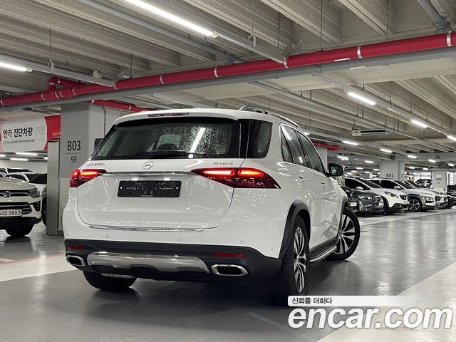 Mercedes-Benz GLE-Class GLE300d 4MATIC