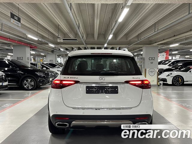 Mercedes-Benz GLE-Class GLE300d 4MATIC
