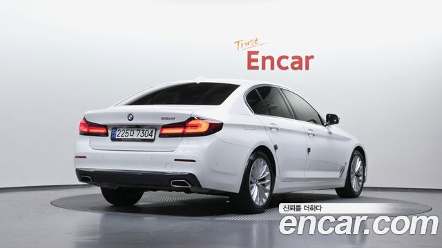 BMW 5-Series 520i Luxury