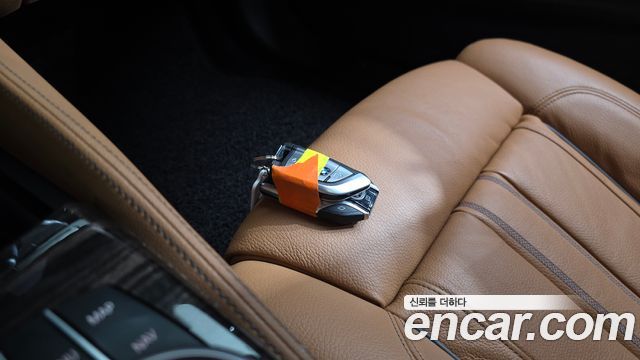 BMW 5-Series 520i Luxury