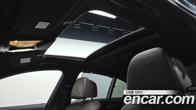 BMW 5-Series 530i M Sport Package Plus