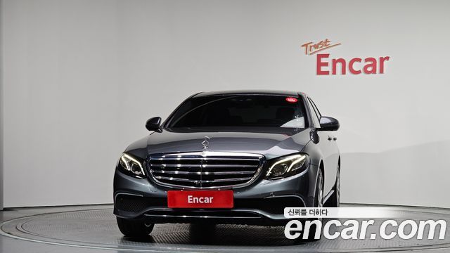 Mercedes-Benz E-Class E300 4MATIC Exclusive