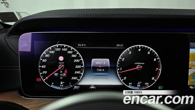 Mercedes-Benz E-Class E300 4MATIC Exclusive
