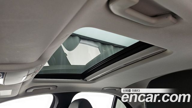 Mercedes-Benz E-Class E300 4MATIC Exclusive