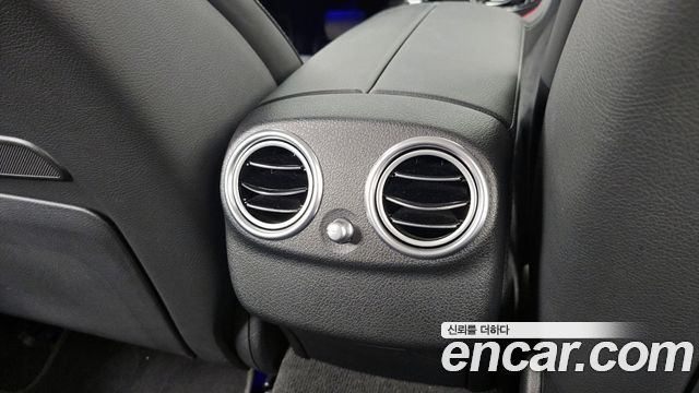 Mercedes-Benz E-Class E300 4MATIC Exclusive