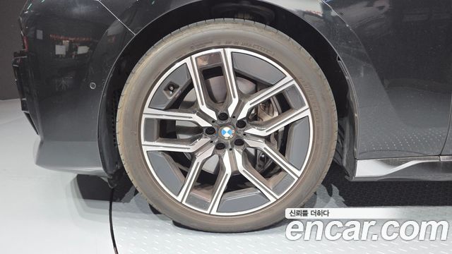 BMW 7-Series 740i sDrive M Sport