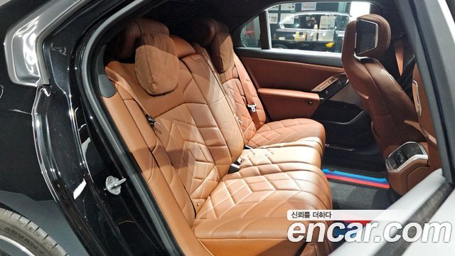 BMW 7-Series 740i sDrive M Sport