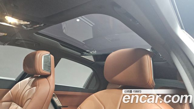 BMW 7-Series 740i sDrive M Sport