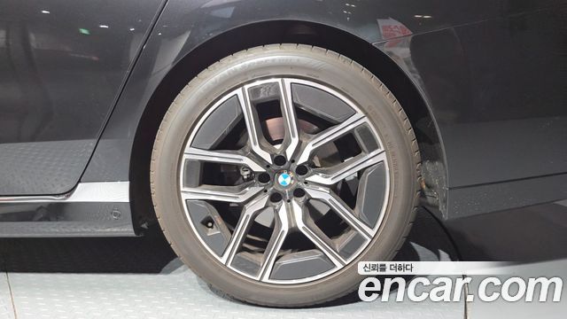 BMW 7-Series 740i sDrive M Sport