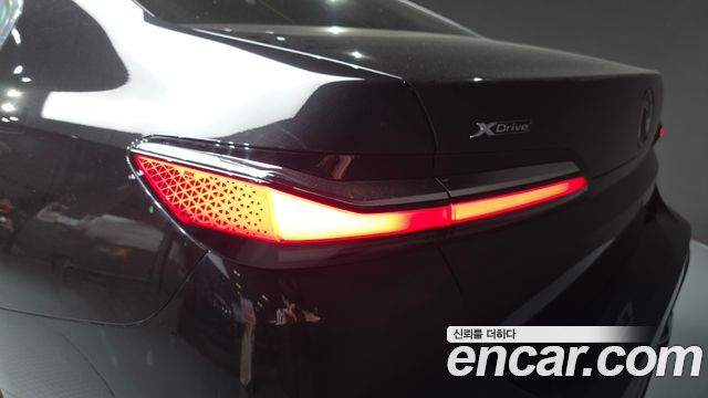BMW 7-Series 740i sDrive M Sport