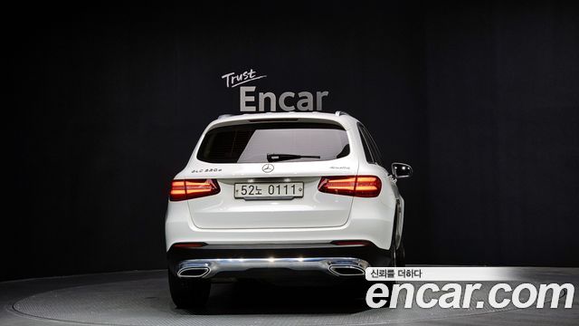 Mercedes-Benz GLC-Class GLC220 d 4MATIC
