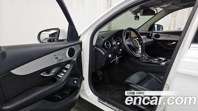 Mercedes-Benz GLC-Class GLC220 d 4MATIC