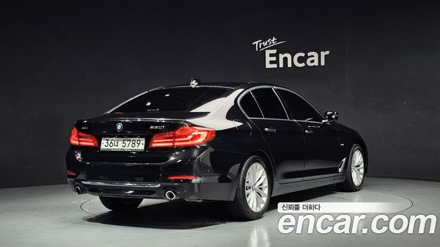 BMW 5-Series 530i xDrive Luxury Plus