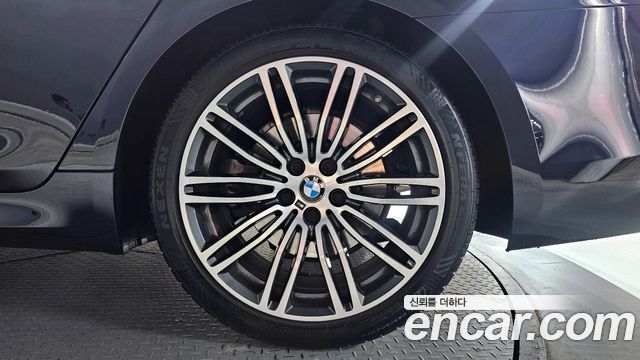 BMW 5-Series 520d M Sport Package Plus