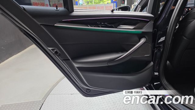 BMW 5-Series 520d M Sport Package Plus