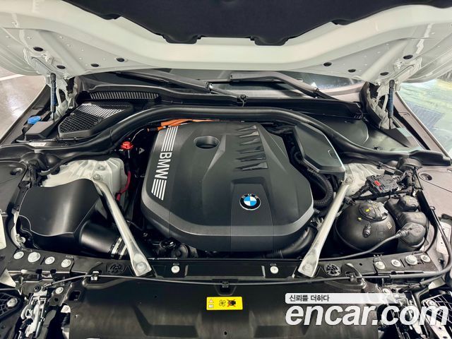 BMW 5-Series 550e xDrive M Sport Pro